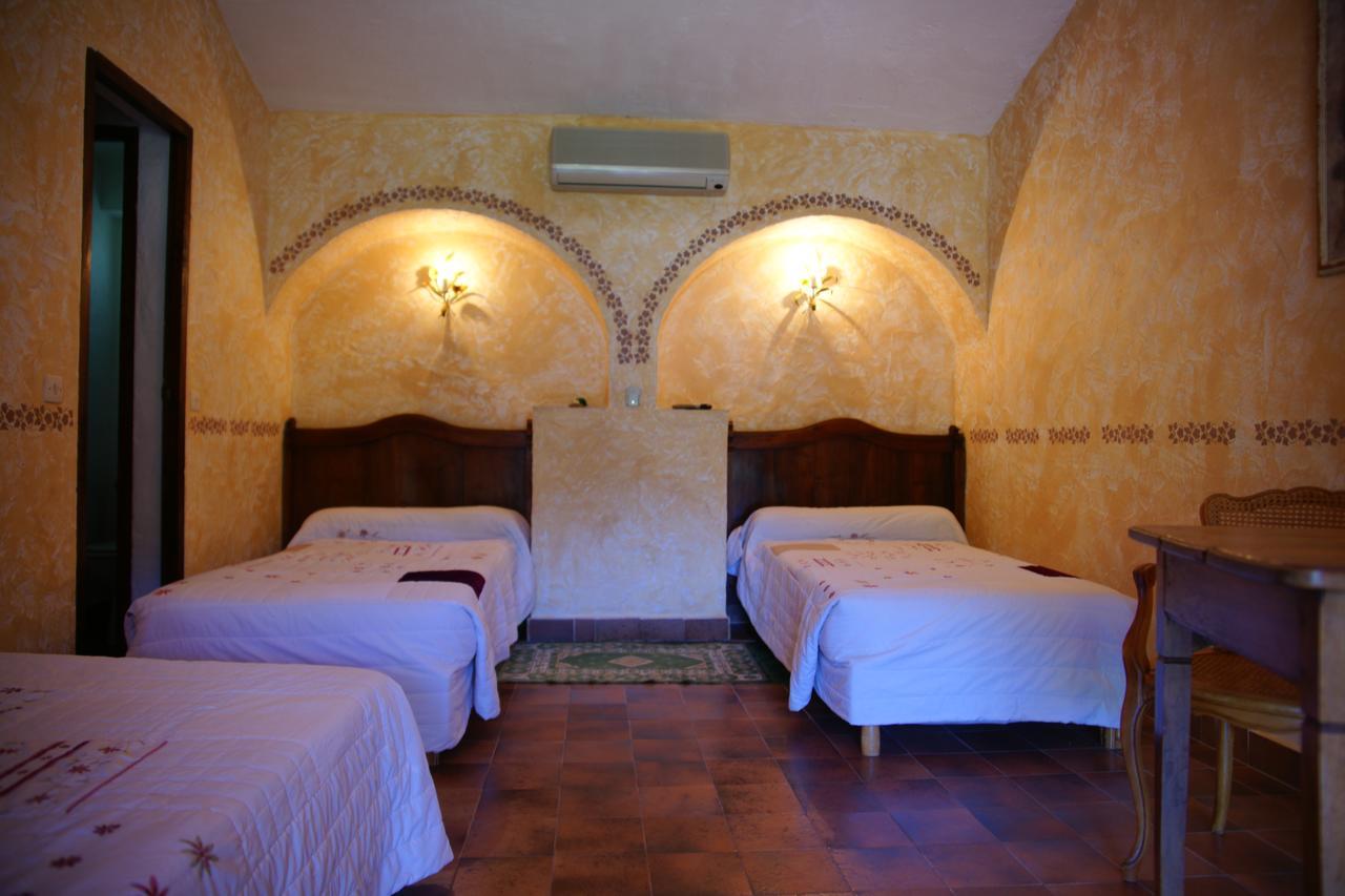 La Pierrerie Hotel Гримо Екстериор снимка